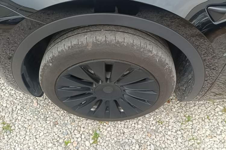 Used Tesla Model Y 2022 Revised Version Rear-Wheel Drive Left Front Wheel Hub