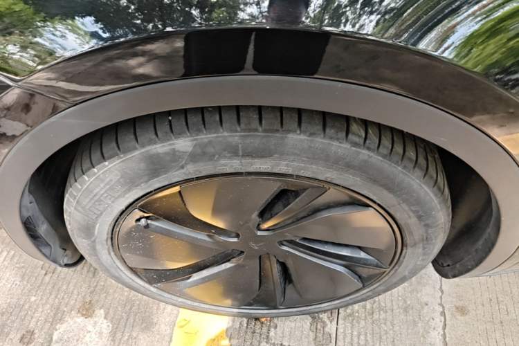 Used Tesla Model Y 2022 Revised Version Rear-Wheel Drive Left Front Wheel Hub