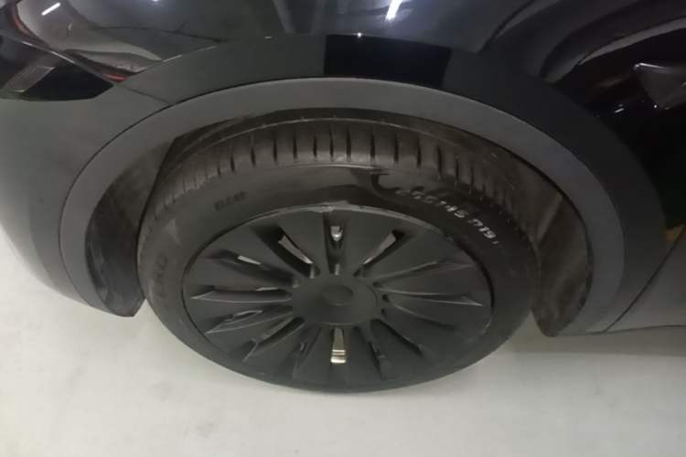 Used Tesla Model Y 2022 Revised Version Rear-Wheel Drive Left Front Wheel Hub