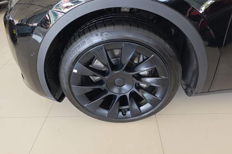 Used Tesla Model Y 2022 Rear-Wheel-Drive Version Left Front Wheel Hub