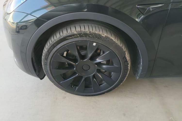 Used Tesla Model Y 2022 Revised Version Long-Range All-Wheel Drive Left Front Wheel Hub