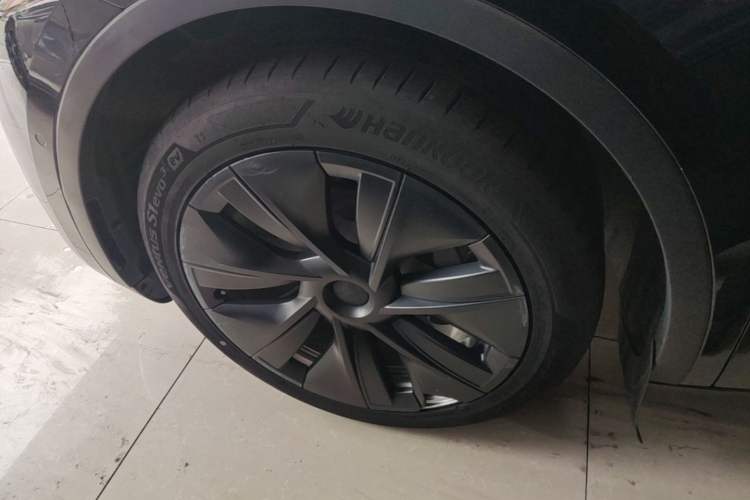 Used Tesla Model Y 2022 Revised Version Long-Range All-Wheel Drive Left Front Wheel Hub