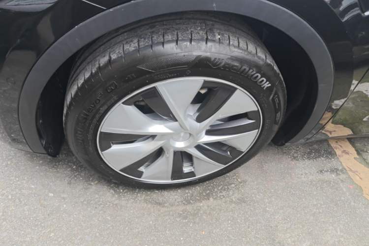 Used Tesla Model Y 2022 Revised Version Rear-Wheel Drive Left Front Wheel Hub