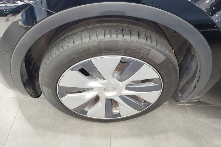 Used Tesla Model Y 2022 Revised Version Rear-Wheel Drive Left Front Wheel Hub