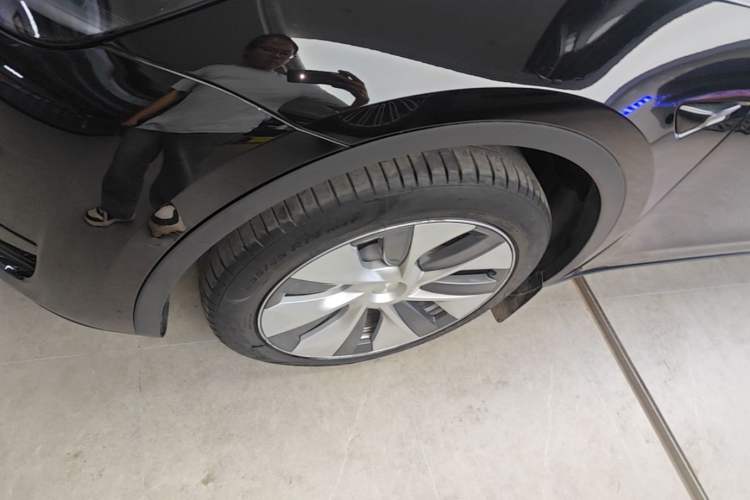 Used Tesla Model Y 2022 Revised Version Rear-Wheel Drive Left Front Wheel Hub