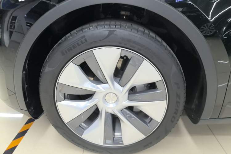 Used Tesla Model Y 2022 Revised Version Rear-Wheel Drive Left Front Wheel Hub