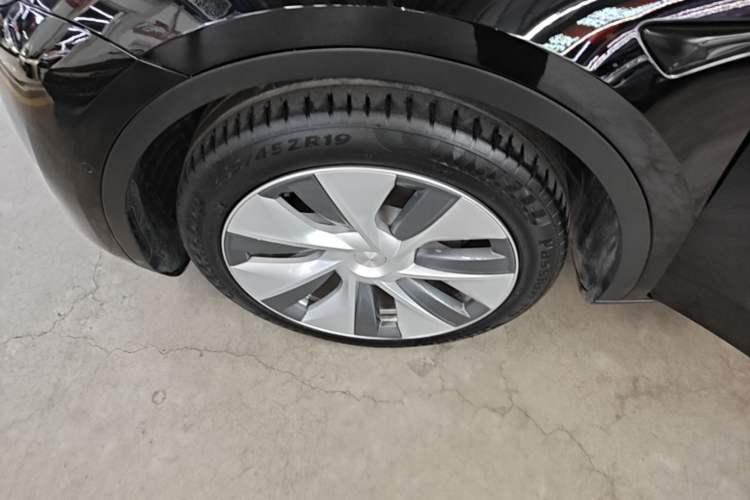 Used Tesla Model Y 2022 Revised Version Long-Range All-Wheel Drive Left Front Wheel Hub