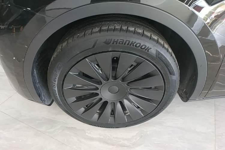 Used Tesla Model Y 2022 Revised Version Rear-Wheel Drive Left Front Wheel Hub