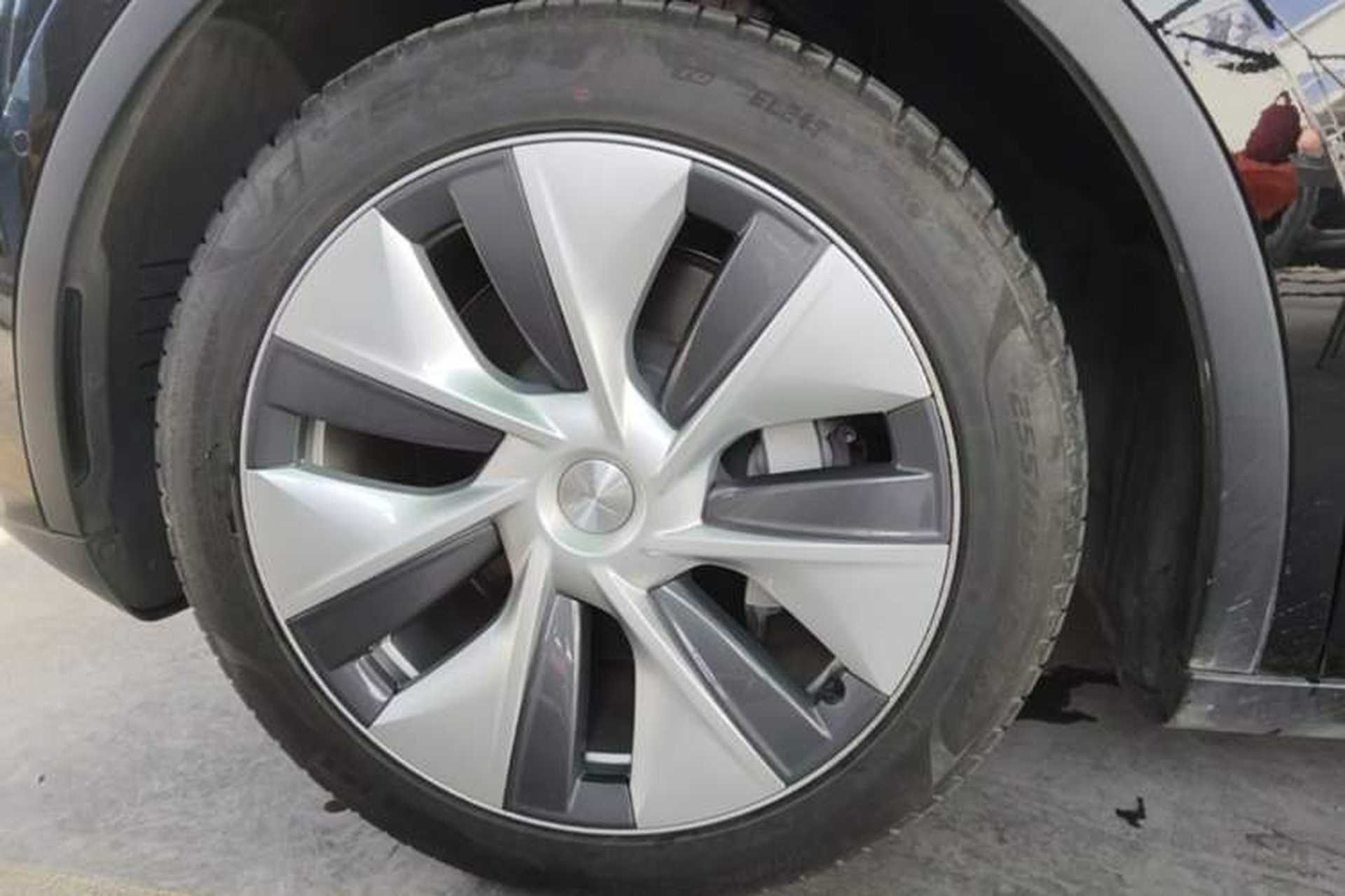 Used Tesla Model Y 2022 Revised Version Rear-Wheel Drive Left Front Wheel Hub