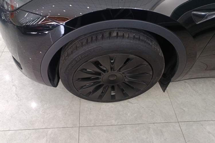 Used Tesla Model Y 2022 Revised Version Rear-Wheel Drive Left Front Wheel Hub