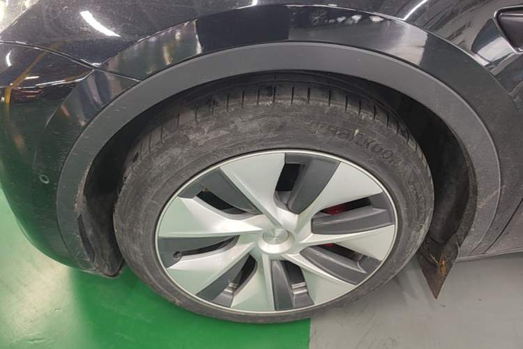 Used Tesla Model Y 2022 Revised Version Long-Range All-Wheel Drive Left Front Wheel Hub