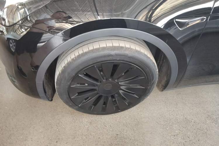 Used Tesla Model Y 2022 Revised Version Rear-Wheel Drive Left Front Wheel Hub