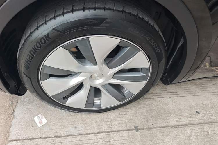 Used Tesla Model Y 2022 Revised Version Rear-Wheel Drive Left Front Wheel Hub