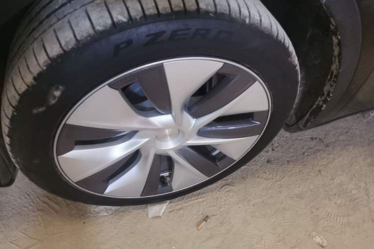 Used Tesla Model Y 2022 Revised Version Rear-Wheel Drive Left Front Wheel Hub