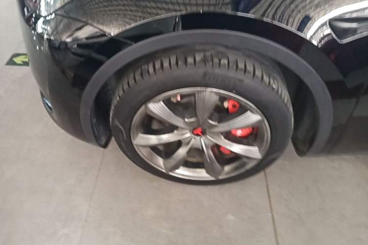 Used Tesla Model Y 2022 Revised Version Rear-Wheel Drive Left Front Wheel Hub