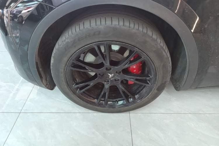 Used Tesla Model Y 2022 Revised Version Rear-Wheel Drive Left Front Wheel Hub