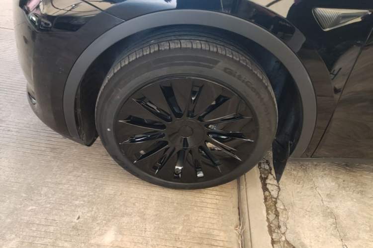 Used Tesla Model Y 2022 Revised Version Rear-Wheel Drive Left Front Wheel Hub
