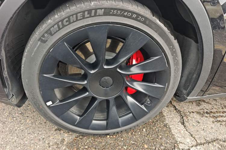 Used Tesla Model Y 2022 Revised Version Rear-Wheel Drive Left Front Wheel Hub