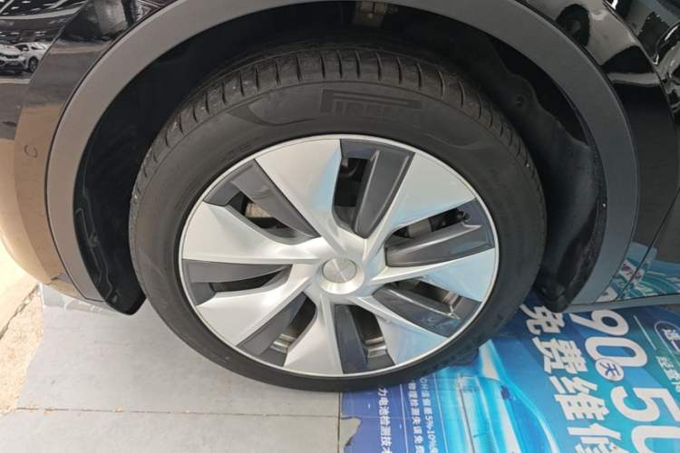 Used Tesla Model Y 2022 Revised Version Rear-Wheel Drive Left Front Wheel Hub