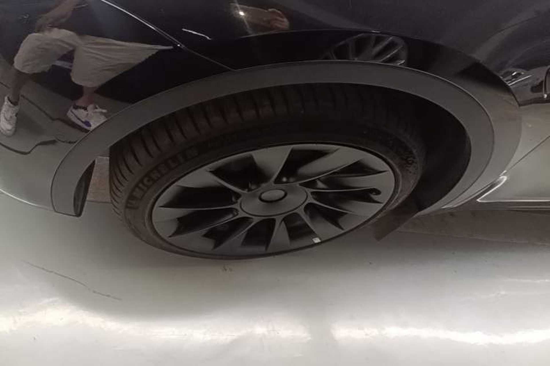 Used Tesla Model Y 2022 Rear-Wheel-Drive Version Left Front Wheel Hub