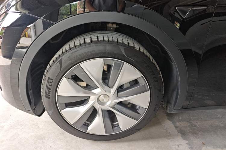 Used Tesla Model Y 2022 Revised Version Rear-Wheel Drive Left Front Wheel Hub
