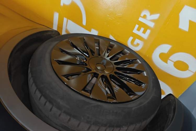 Used Tesla Model Y 2022 Revised Version Rear-Wheel Drive Left Front Wheel Hub