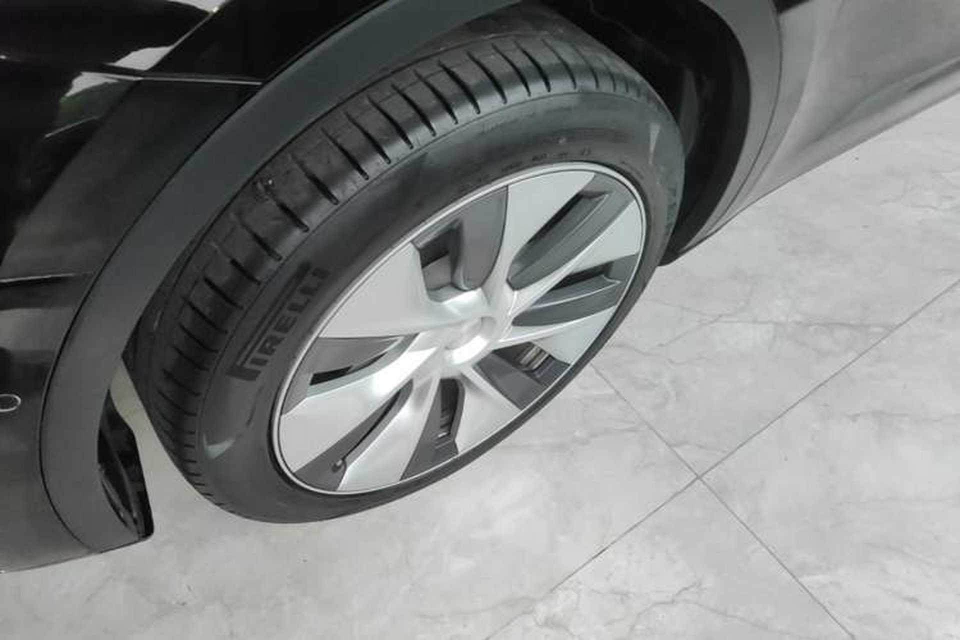 Used Tesla Model Y 2022 Revised Version Rear-Wheel Drive Left Front Wheel Hub