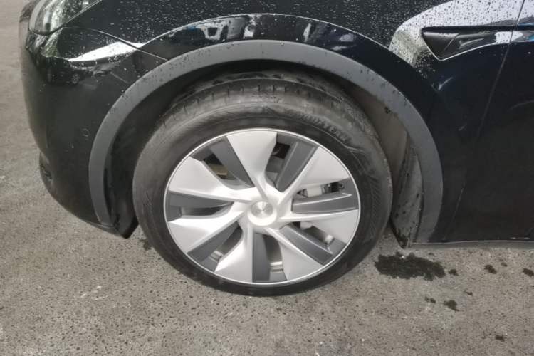 Used Tesla Model Y 2022 Revised Version Rear-Wheel Drive Left Front Wheel Hub