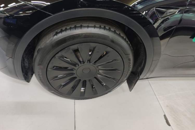 Used Tesla Model Y 2022 Revised Version Rear-Wheel Drive Left Front Wheel Hub