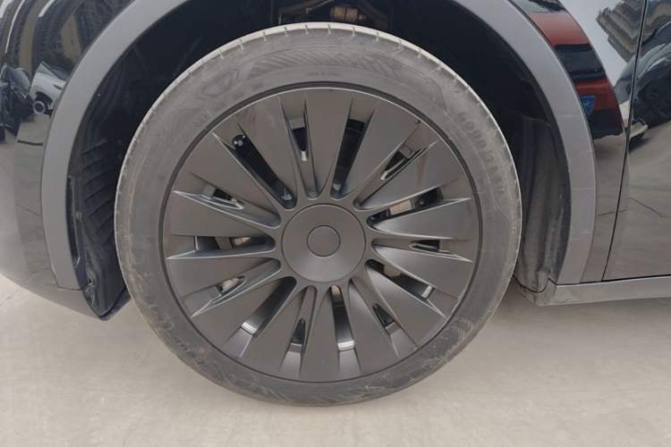 Used Tesla Model Y 2022 Revised Version Rear-Wheel Drive Left Front Wheel Hub