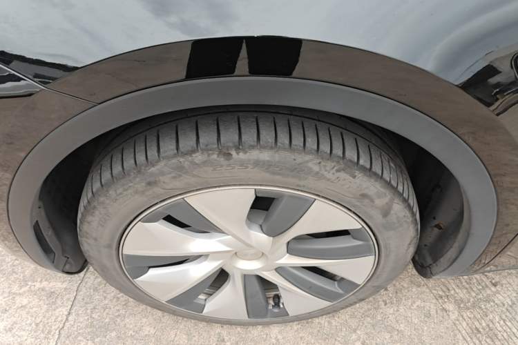 Used Tesla Model Y 2022 Revised Version Rear-Wheel Drive Left Front Wheel Hub