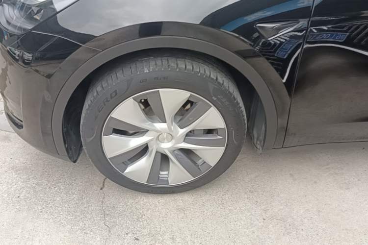 Used Tesla Model Y 2022 Revised Version Rear-Wheel Drive Left Front Wheel Hub