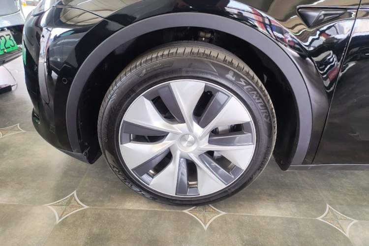 Used Tesla Model Y 2022 Revised Version Rear-Wheel Drive Left Front Wheel Hub