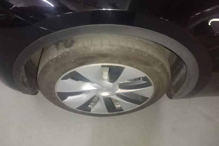 Used Tesla Model Y 2022 Revised Version Rear-Wheel Drive Left Front Wheel Hub