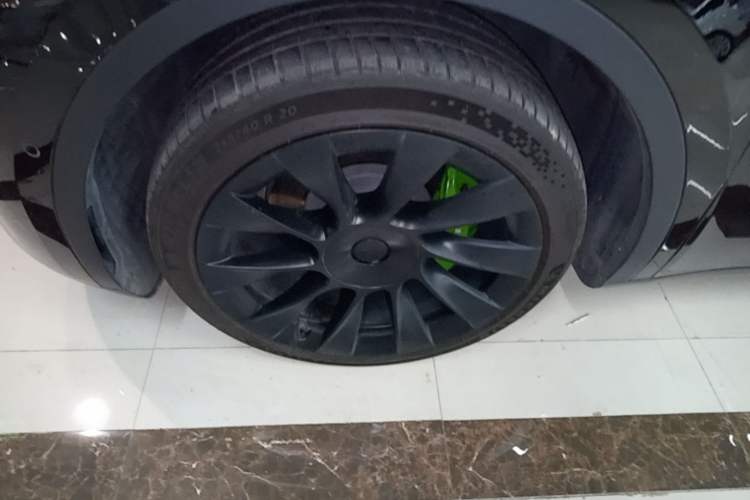 Used Tesla Model Y 2022 Revised Version Rear-Wheel Drive Left Front Wheel Hub