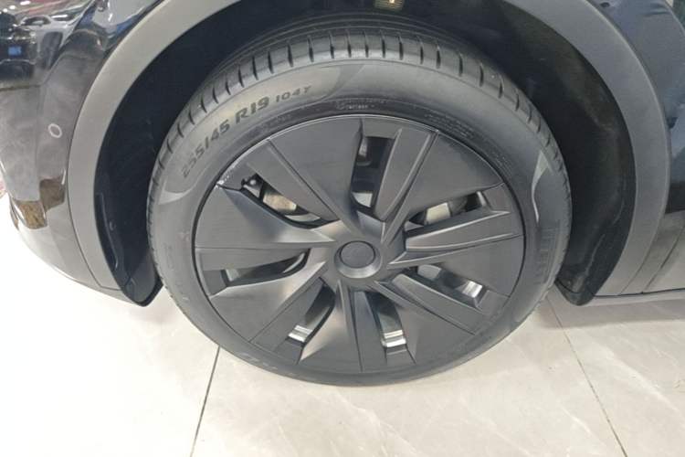 Used Tesla Model Y 2022 Revised Version Rear-Wheel Drive Left Front Wheel Hub