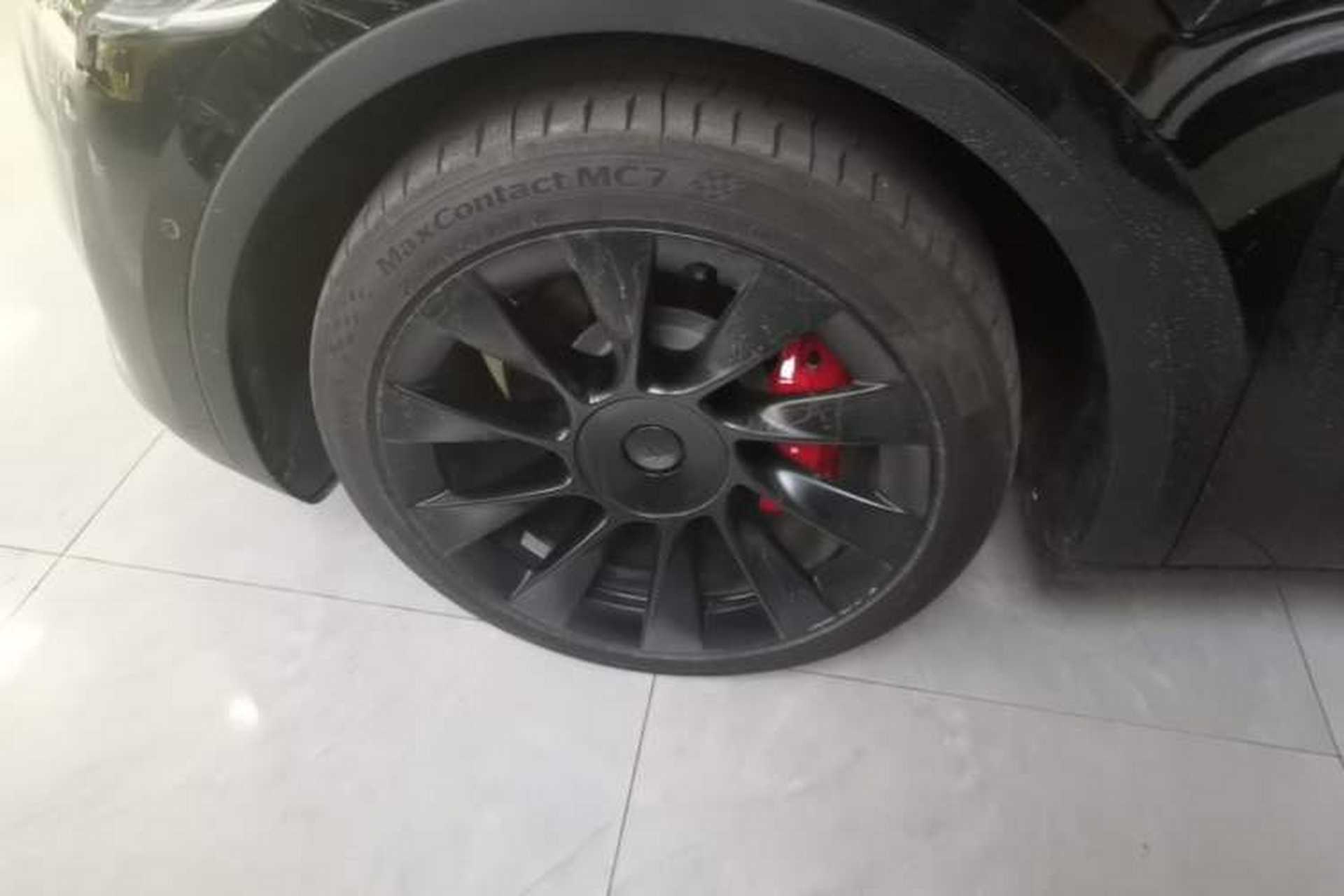 Used Tesla Model Y 2022 Revised Version Rear-Wheel Drive Left Front Wheel Hub