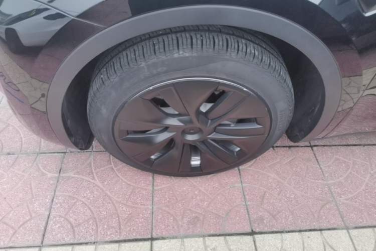 Used Tesla Model Y 2022 Revised Version Long-Range All-Wheel Drive Left Front Wheel Hub