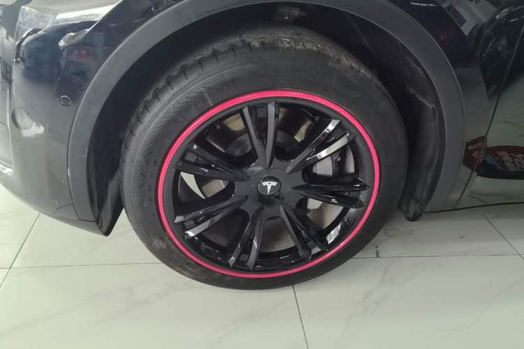 Used Tesla Model Y 2022 Revised Version Rear-Wheel Drive Left Front Wheel Hub