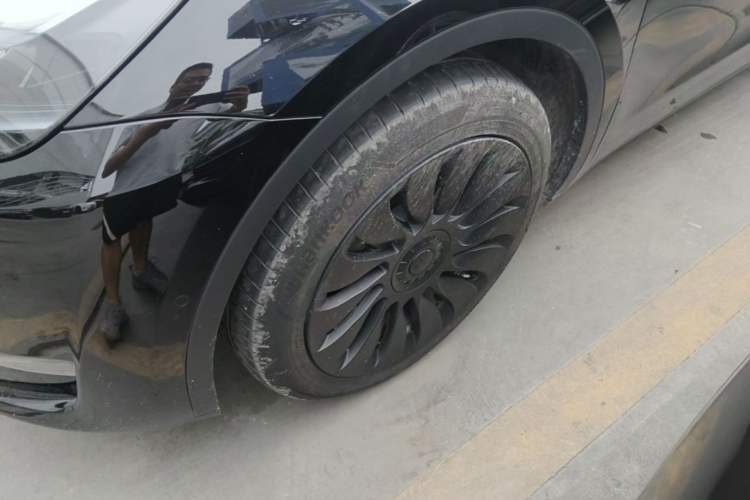 Used Tesla Model Y 2022 Revised Version Long-Range All-Wheel Drive Left Front Wheel Hub