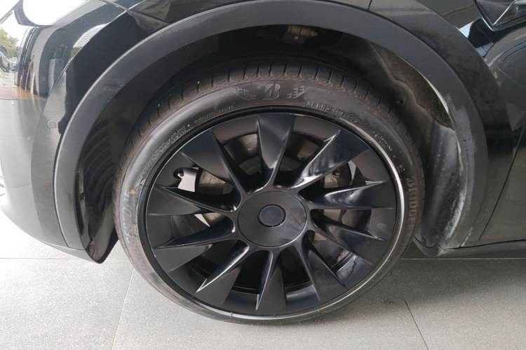 Used Tesla Model Y 2022 Revised Version Rear-Wheel Drive Left Front Wheel Hub