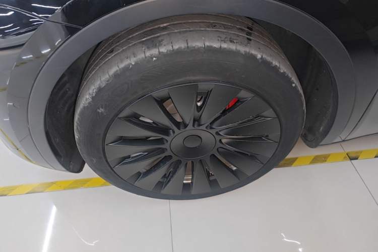 Used Tesla Model Y 2022 Revised Version Rear-Wheel Drive Left Front Wheel Hub