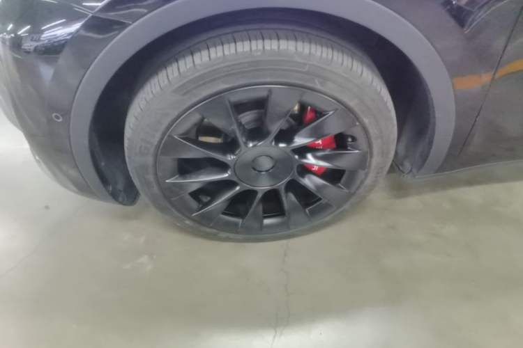 Used Tesla Model Y 2022 Revised Version Long-Range All-Wheel Drive Left Front Wheel Hub