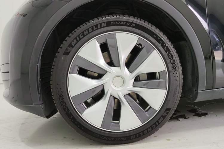 Used Tesla Model Y 2022 Revised Version Rear-Wheel Drive Left Front Wheel Hub