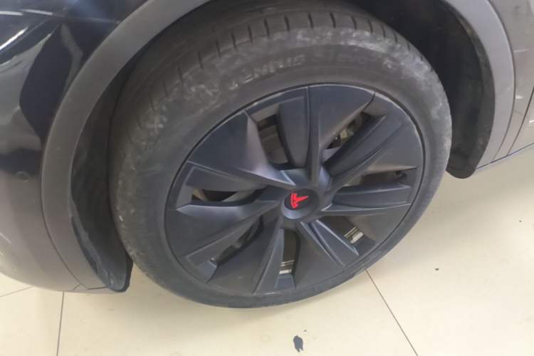 Used Tesla Model Y 2022 Revised Version Rear-Wheel Drive Left Front Wheel Hub