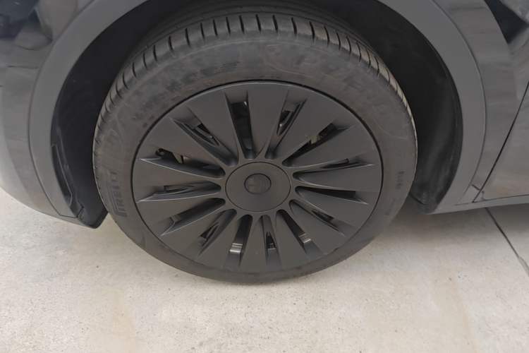 Used Tesla Model Y 2022 Revised Version Rear-Wheel Drive Left Front Wheel Hub