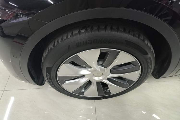 Used Tesla Model Y 2022 Revised Version Rear-Wheel Drive Left Front Wheel Hub