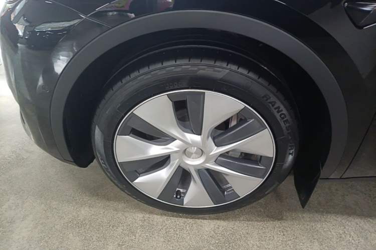 Used Tesla Model Y 2022 Revised Version Rear-Wheel Drive Left Front Wheel Hub
