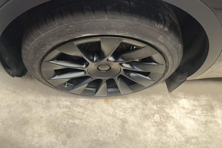 Used Tesla Model Y 2022 Revised Version Long-Range All-Wheel Drive Left Front Wheel Hub