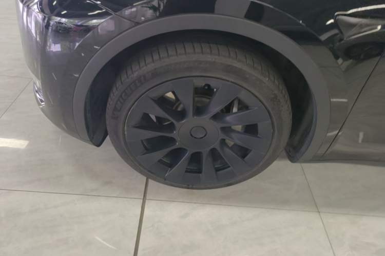 Used Tesla Model Y 2022 Revised Version Long-Range All-Wheel Drive Left Front Wheel Hub